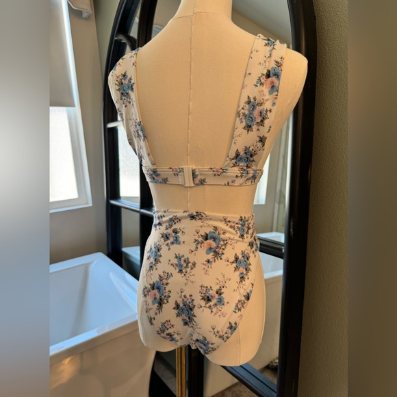 ASOS bikini - Picture 2 of 5